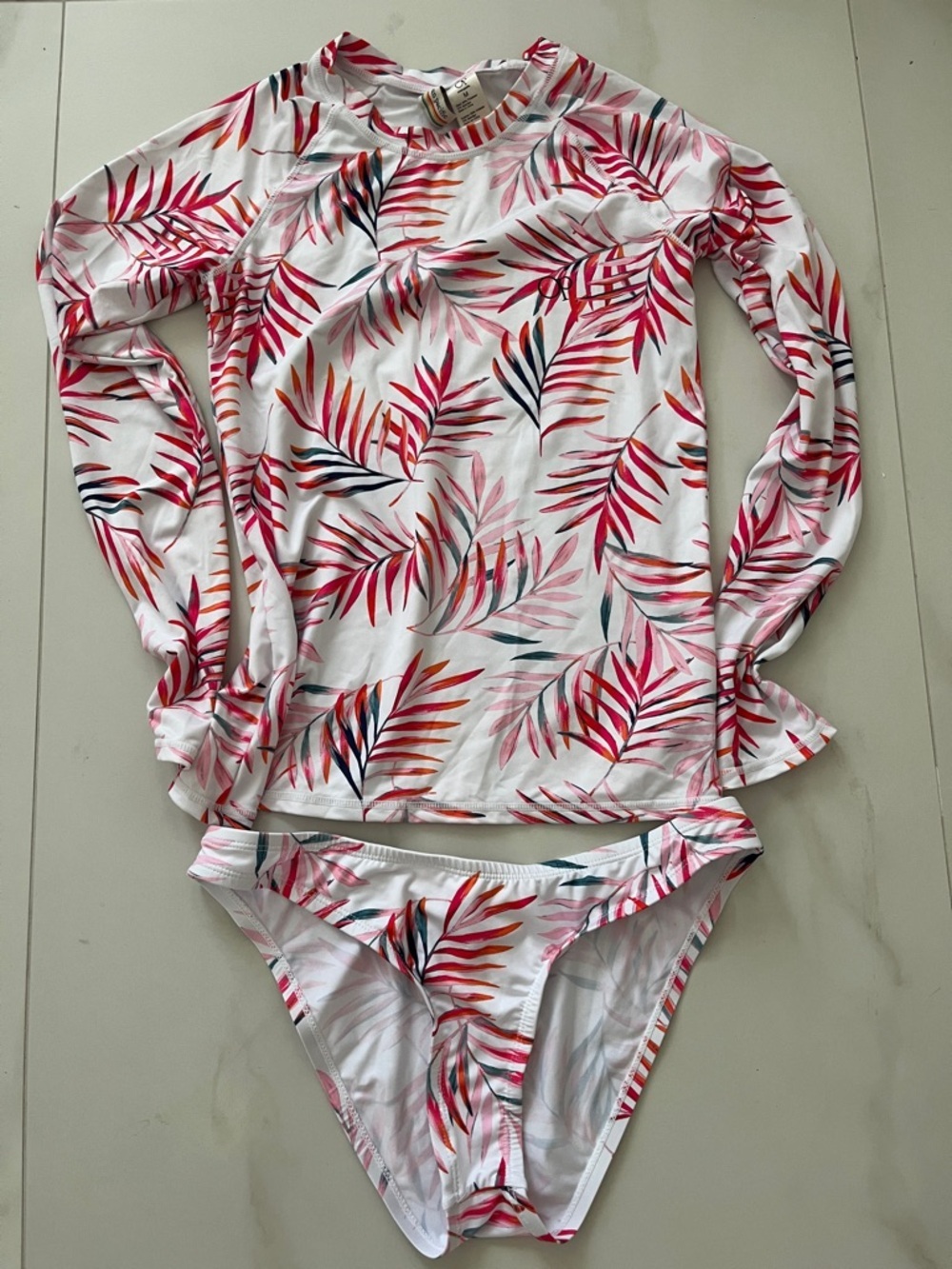 OP White Palm-Print Rash Guard Set with Pink & Coral Leaves